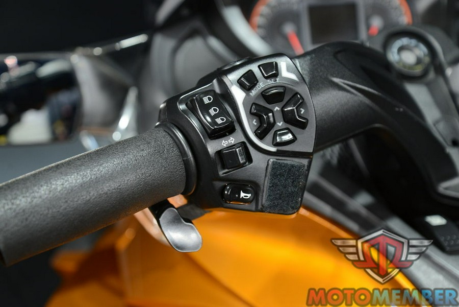 2014 Can-Am Spyder ST-Limited