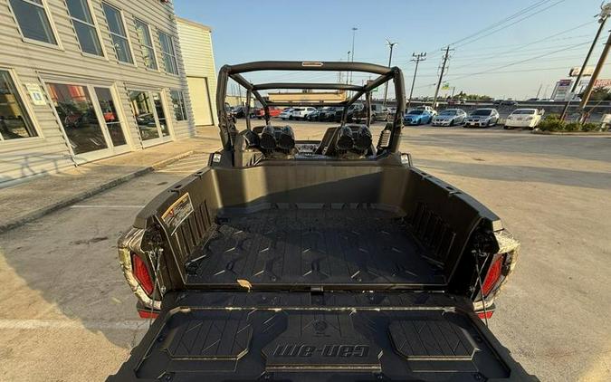 2026 Can-Am® Commander MAX X mr 1000R Wildland Camo