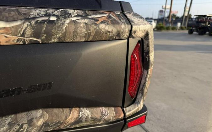 2026 Can-Am® Commander MAX X mr 1000R Wildland Camo