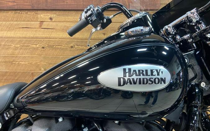 2024 Harley-Davidson® Heritage Classic Vivid Black FLHCS