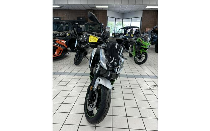 2024 Kawasaki Z7 HYBRID ABS