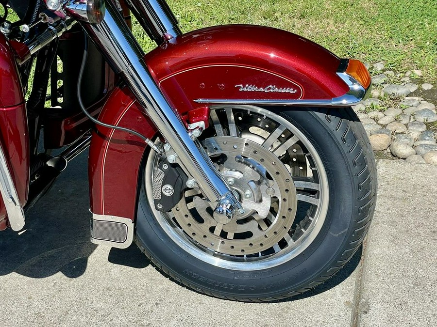 2010 Harley-Davidson® FLHTCUTG - Tri Glide® Ultra Classic®