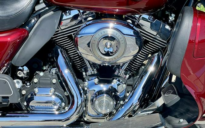 2010 Harley-Davidson® FLHTCUTG - Tri Glide® Ultra Classic®