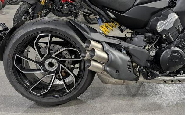 2026 Ducati DVLV4