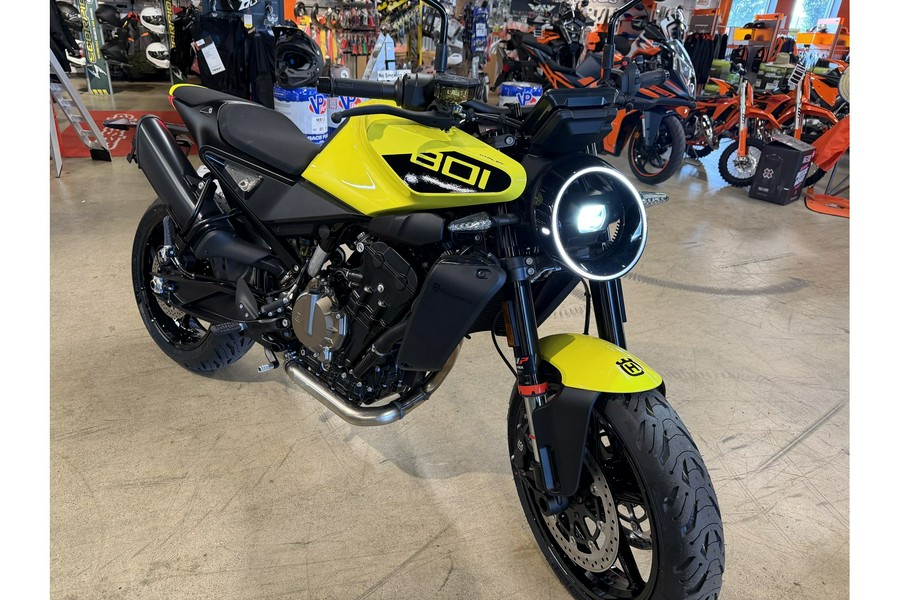 2026 801 Vitpilin - Husqvarna Motorcycles