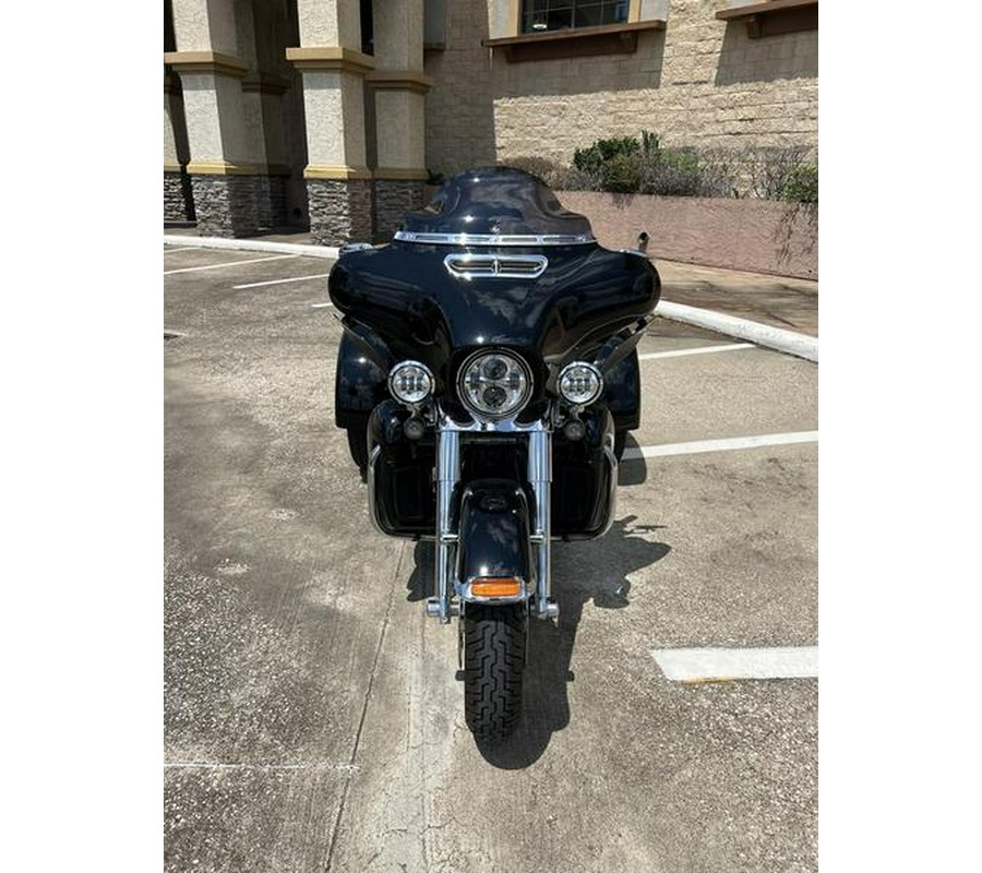 2019 Harley-Davidson® FLHTCUTG - Tri Glide® Ultra