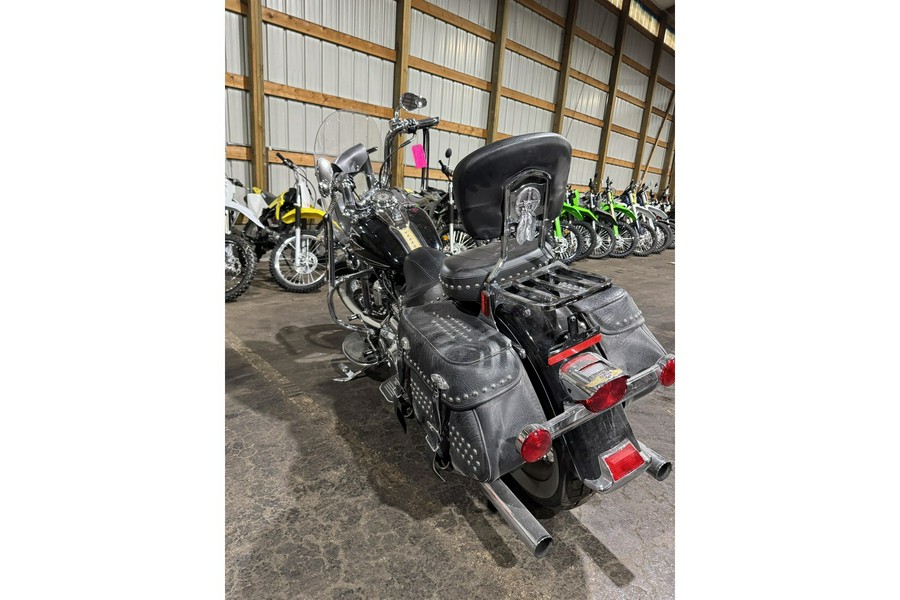 2010 Harley-Davidson® Softail® Heritage Softail® Classic
