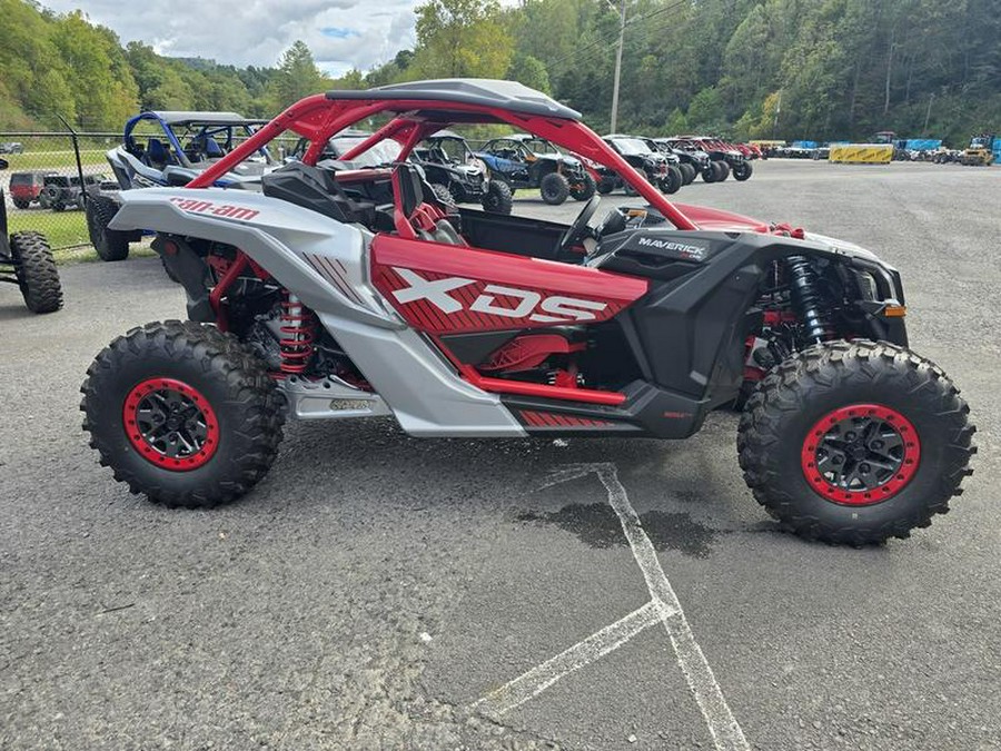 2025 Can-Am® Maverick X3 X DS Turbo RR With Smart-Shox Fiery Red & Hyper Silver