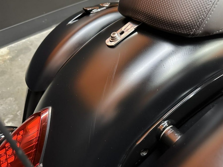 2018 Indian Motorcycle® Chieftain® Dark Horse® ABS Thunder Black Smoke