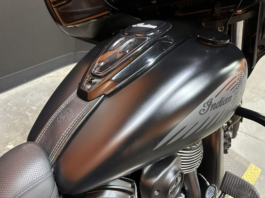 2018 Indian Motorcycle® Chieftain® Dark Horse® ABS Thunder Black Smoke