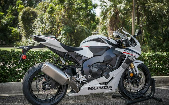 2027 Honda CBR1000RR ABS