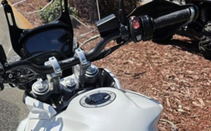 2018 Triumph Tiger 800 XCX Crystal White XRx