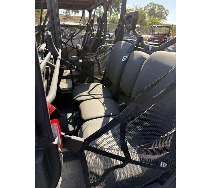 2024 Can-Am® Defender MAX DPS HD9 Timeless Black