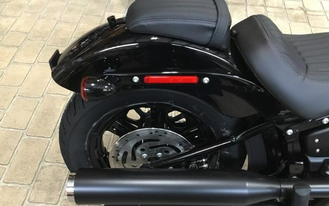 2024 Harley-Davidson® Street Bob® 114 Vivid Black (Black Finish w/Cast Wheels)