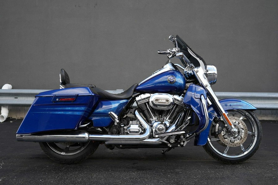 2013 Harley-Davidson FLHRSE5 - CVO Road King