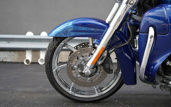 2013 Harley-Davidson FLHRSE5 - CVO Road King