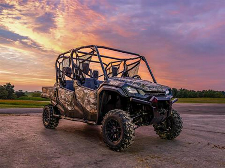 2025 Honda Pioneer 1000-6 Deluxe Crew