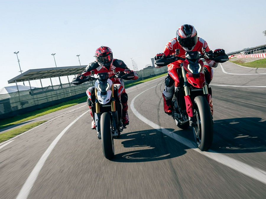 2026 Ducati Hypermotard V2 SP