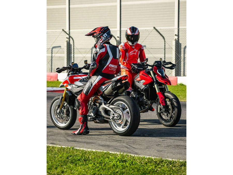 2026 Ducati Hypermotard V2 SP
