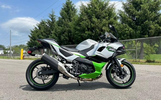 2024 Kawasaki Ninja® 7 Hybrid ABS