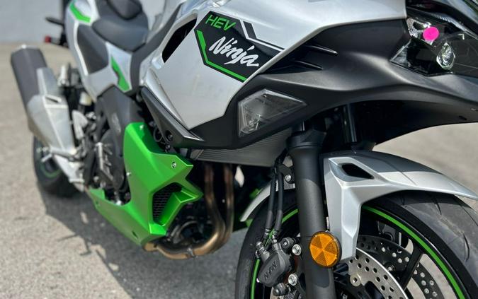 2024 Kawasaki Ninja® 7 Hybrid ABS