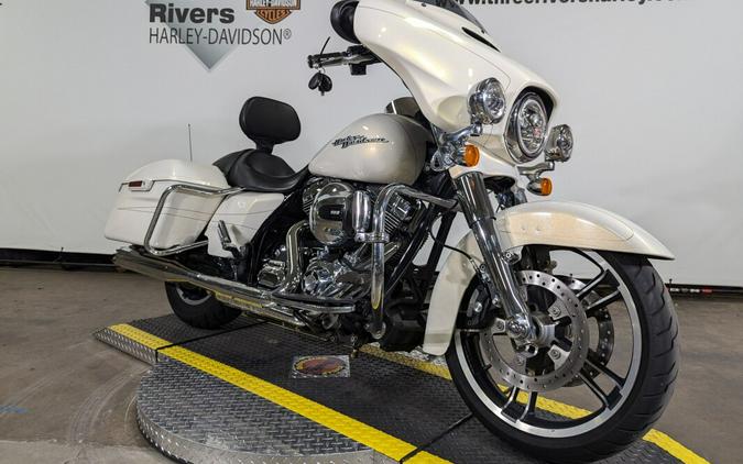 2014 Harley-Davidson Street Glide Special Morocco Gold Pearl