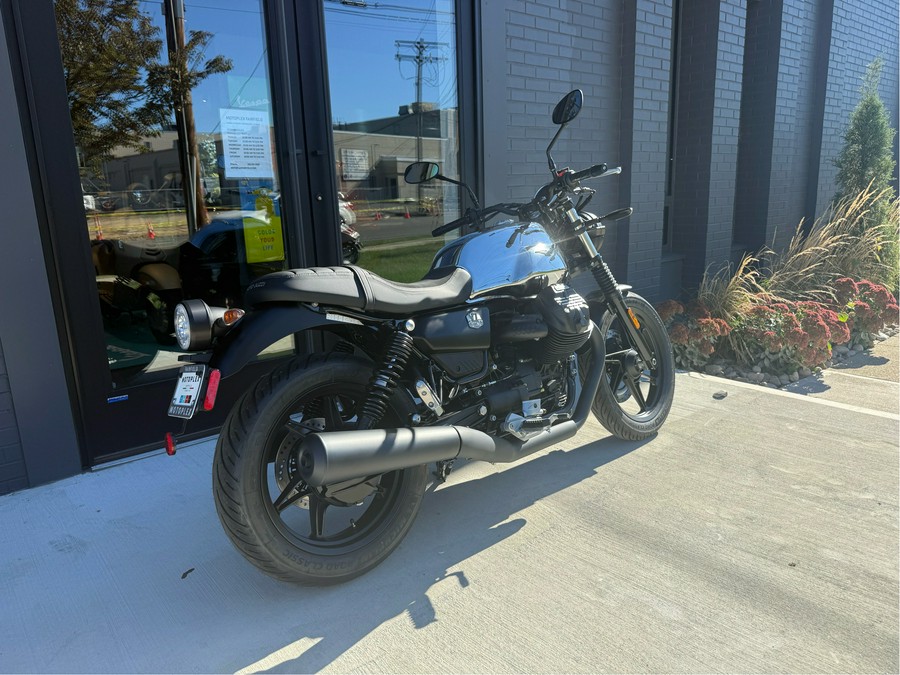 2025 Moto Guzzi V7 Stone