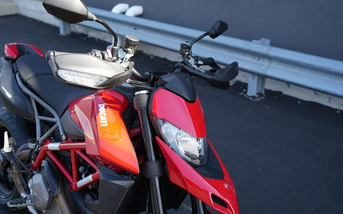 2020 Ducati Hypermotard 950 Red