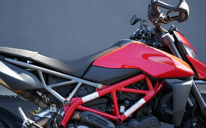 2020 Ducati Hypermotard 950 Red