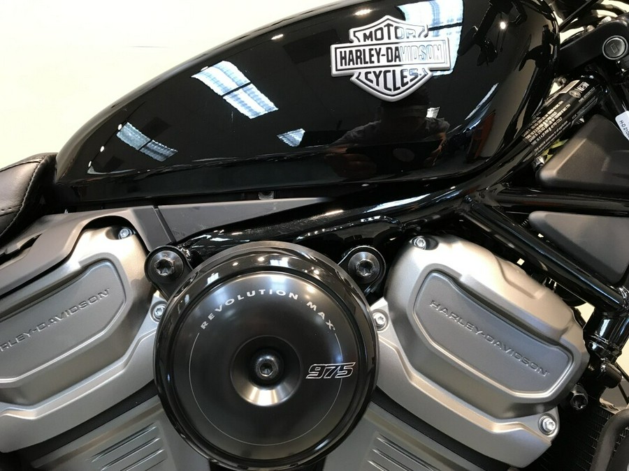 2024 Harley-Davidson Nightster™ Vivid Black RH975