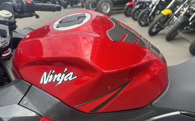 2019 Kawasaki Ninja 400 ABS Metallic Spark Black