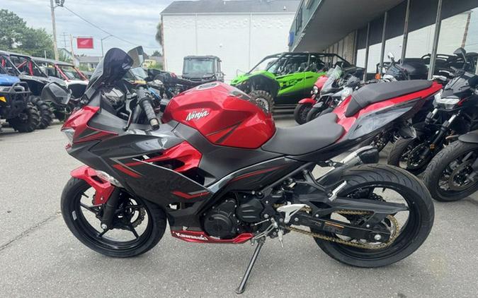 2019 Kawasaki Ninja 400 ABS Metallic Spark Black