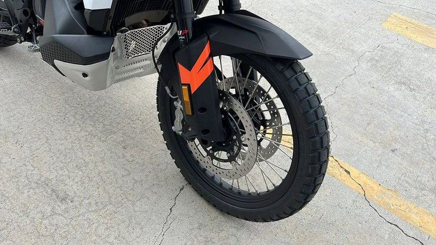 2024 KTM 790 ADVENTURE