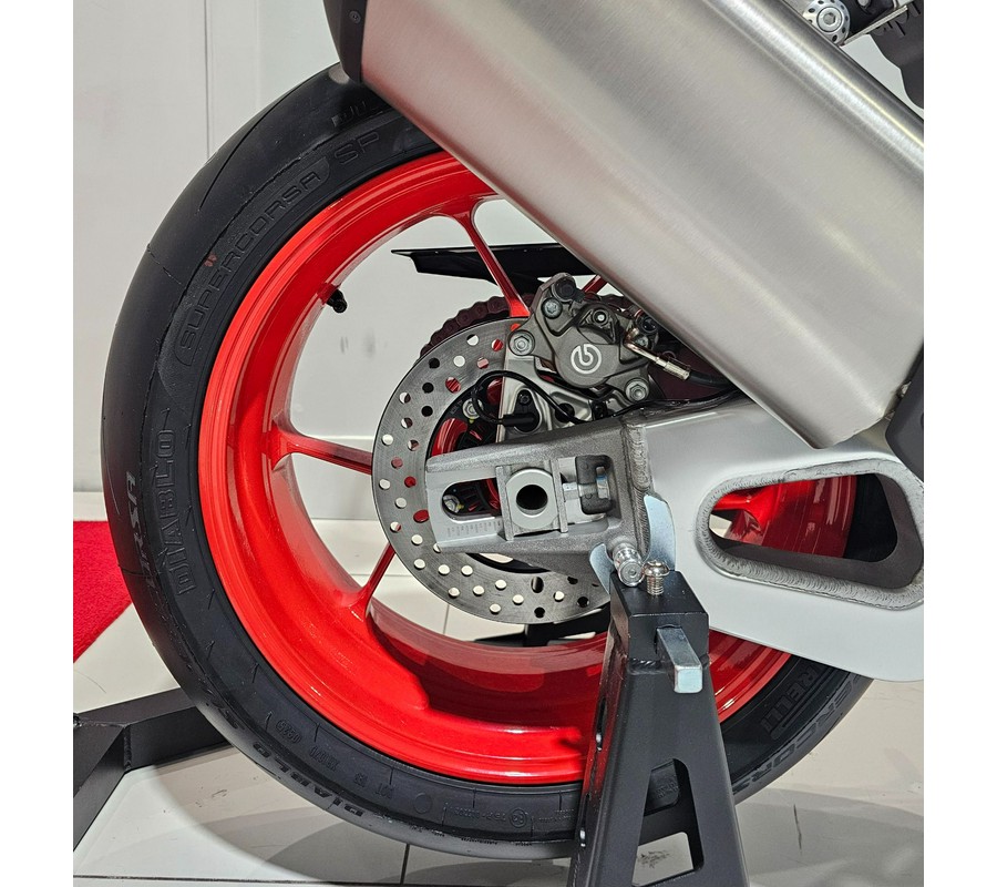 2026 Aprilia RSV4 1100