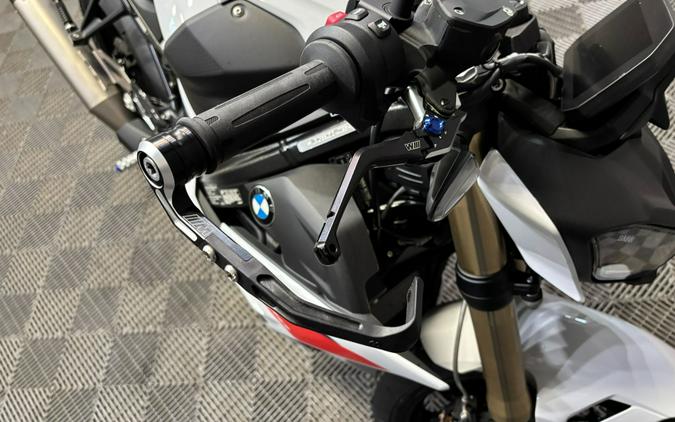 2026 BMW S 1000 R