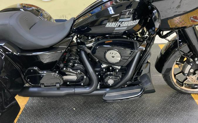 2026 Harley-Davidson® Road Glide 3 Vivid Black FLTRT