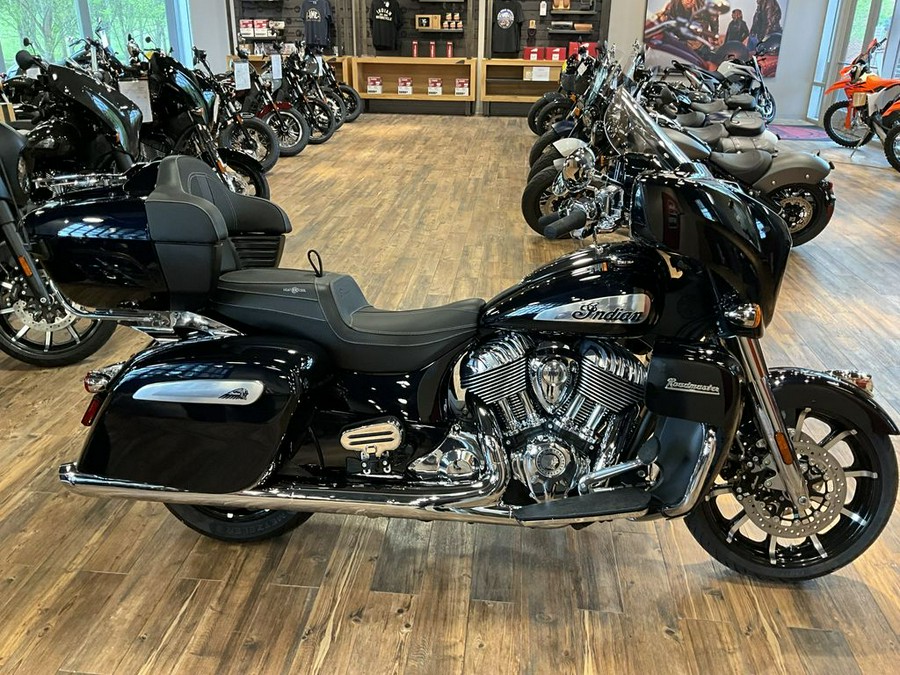 2024 Indian Motorcycle® Roadmaster® Limited Black Azure Crystal