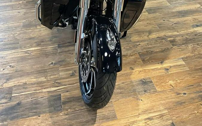 2024 Indian Motorcycle® Roadmaster® Limited Black Azure Crystal