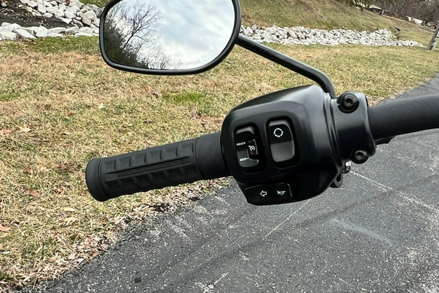 2025 Harley-Davidson Softail FXBB - Street Bob