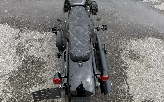 2018 Harley-Davidson® Street Bob® Vivid Black