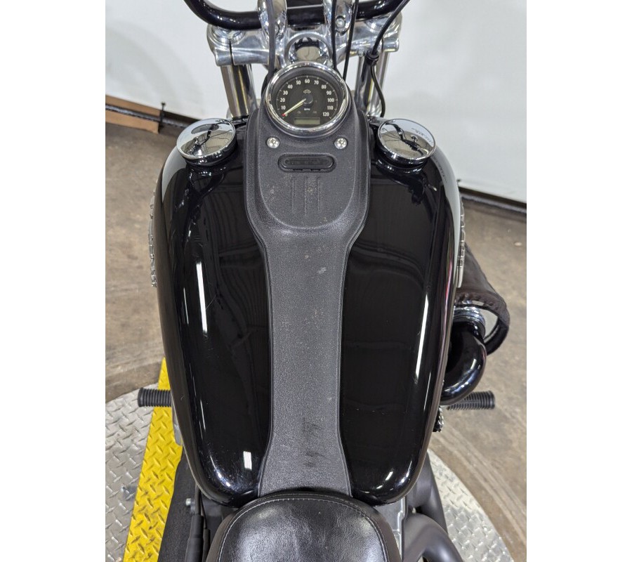 2012 Harley-Davidson Street Bob Vivid Black