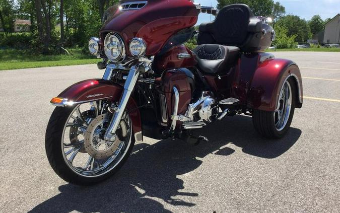 2017 Harley-Davidson® FLHTCUTG - Tri Glide® Ultra