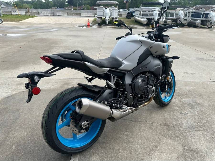 2025 Yamaha MT 10