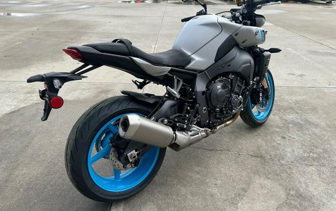 2025 Yamaha MT 10