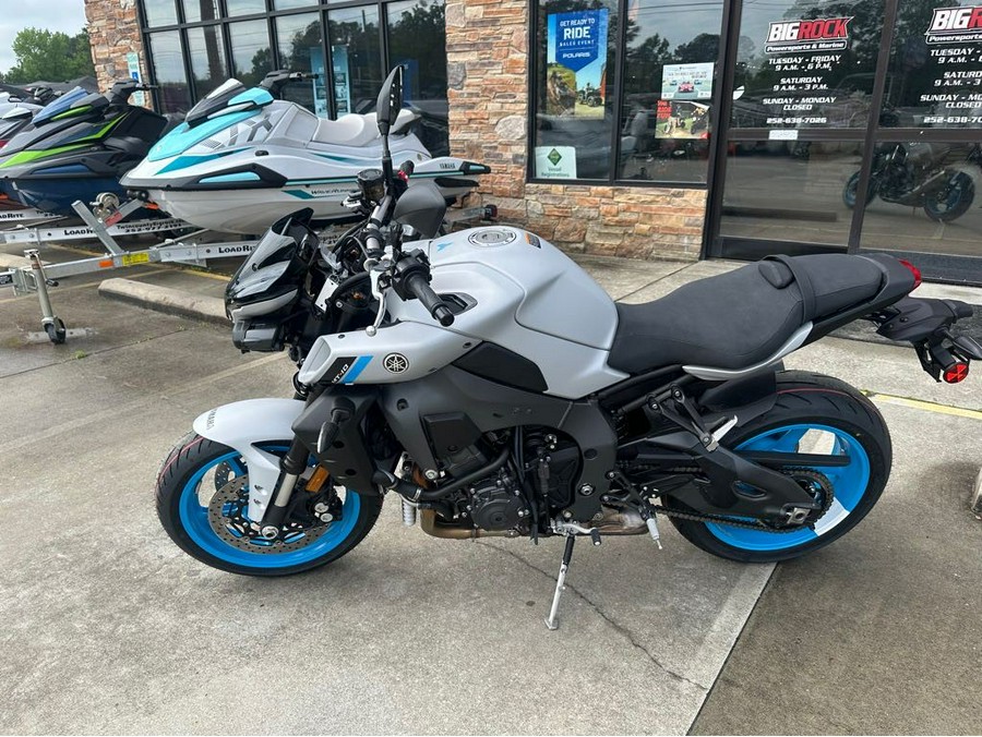 2025 Yamaha MT 10