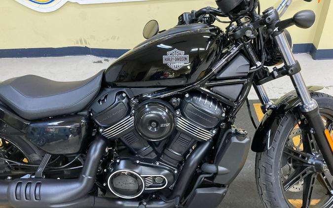 2026 Harley-Davidson® Nightster® Vivid Black Black Trim RH975