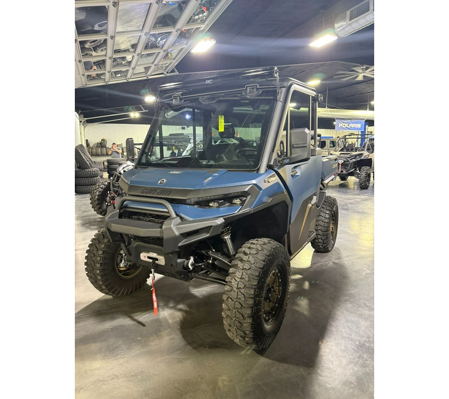 2026 Can-Am Defender Limited HD11