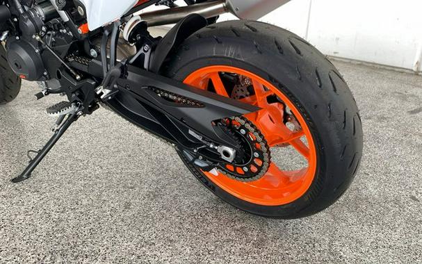 2024 KTM 890 SMT