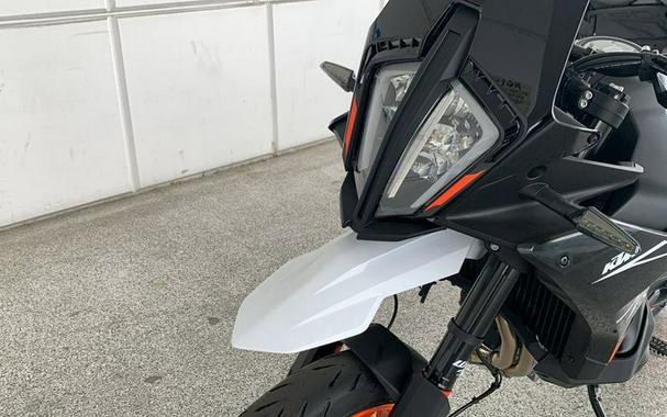 2024 KTM 890 SMT