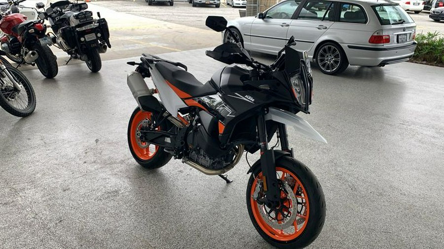 2024 KTM 890 SMT